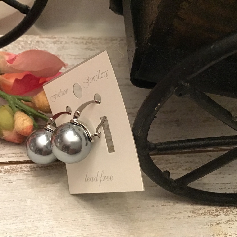Large Pearl Earrings